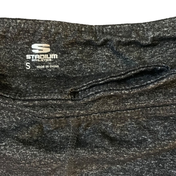 Stadium Athletics Auburn University cropped gray logo leggings size small - Picture 4 of 7